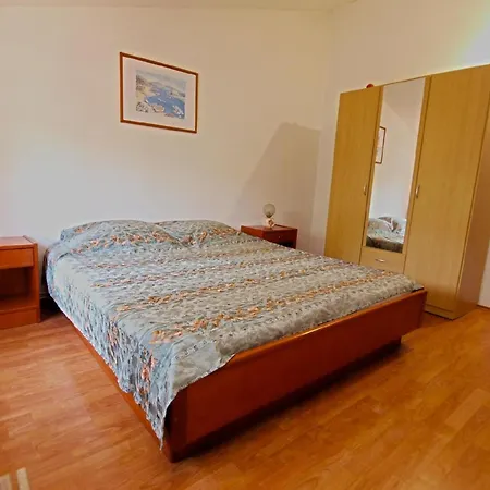 Apartment Fuer 3 Personen Ca 20 Qm In Medulin, Istrien Suedkueste Von Istrien